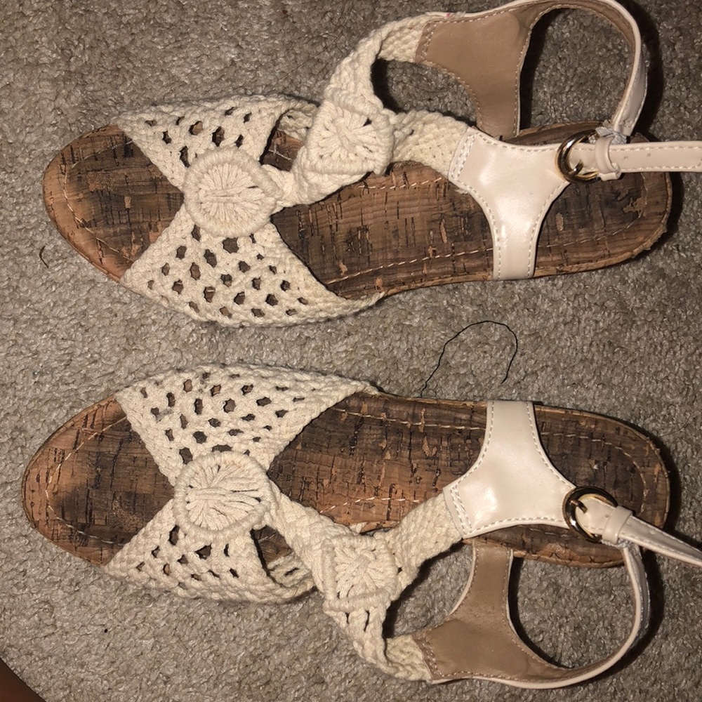 Cream wedges